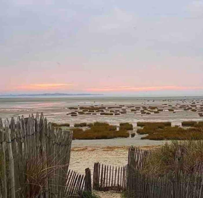 Pleine Face Mer Et Plage Ault Extérieur photo